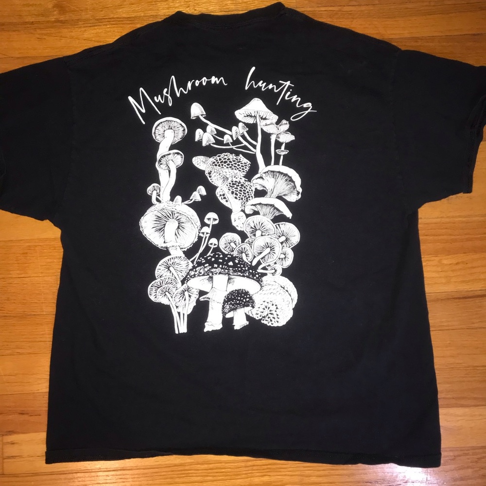 Dravus “Mushroom Hunting” graphic tee